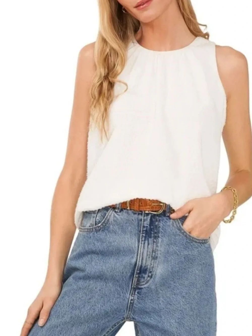 Vince Camuto Women's Shirred-Neck Sleeveless Blouse $69 - Picture 2 of 4